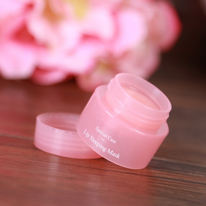 Lip Sleeping Mask Nourishes and Protects